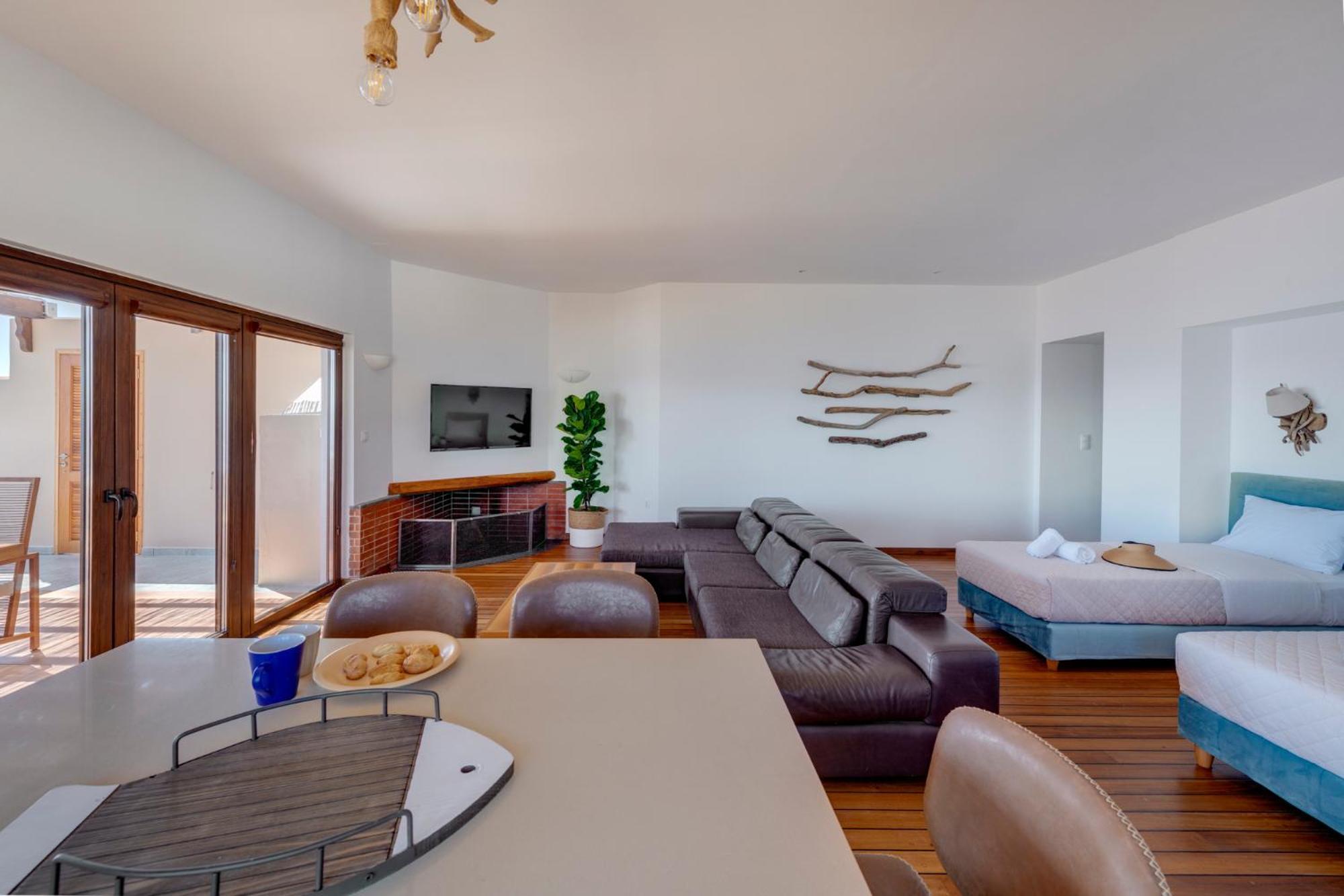 Lalari Beach Suites Vári Exteriér fotografie