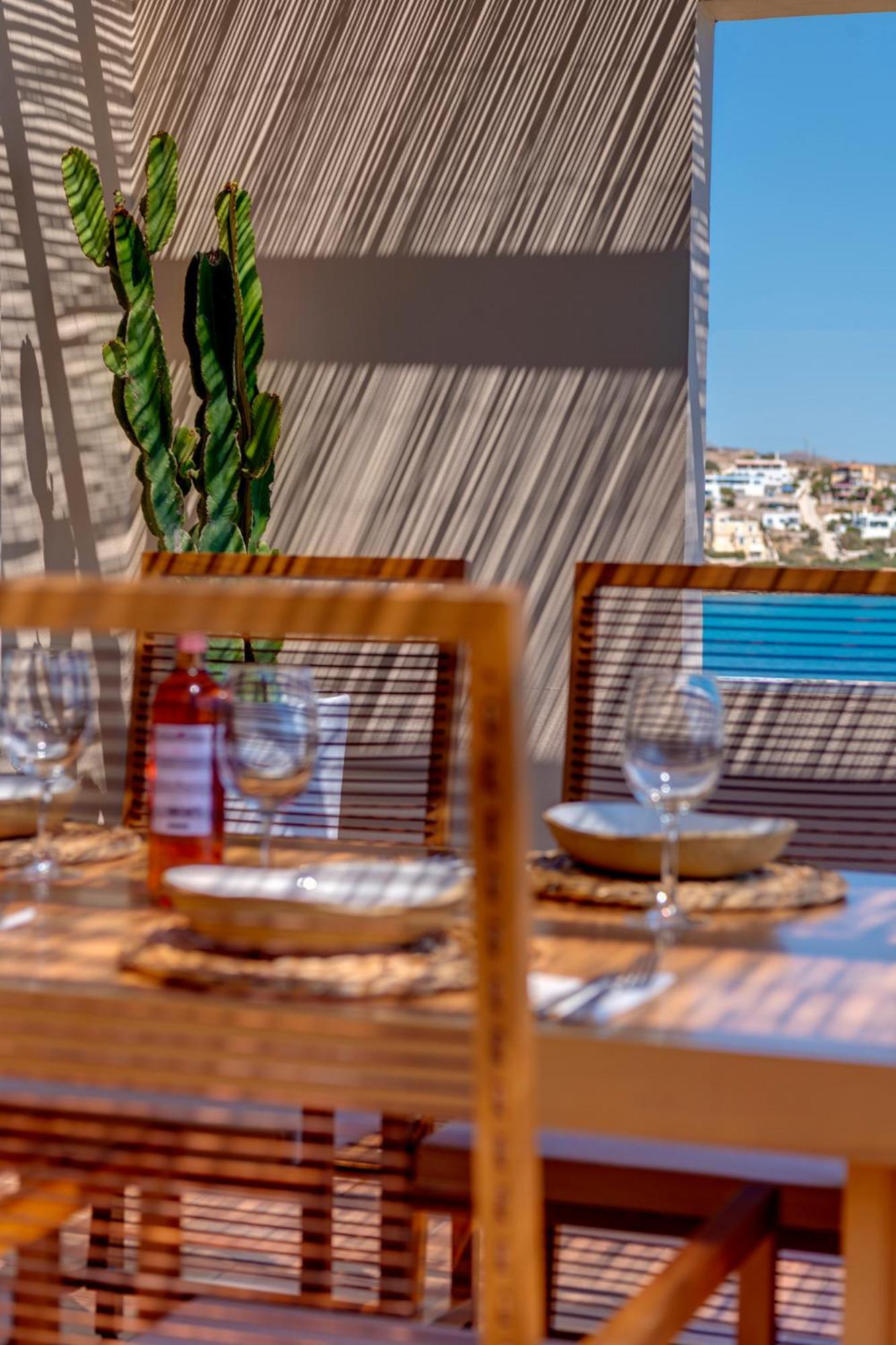 Lalari Beach Suites Vári Exteriér fotografie